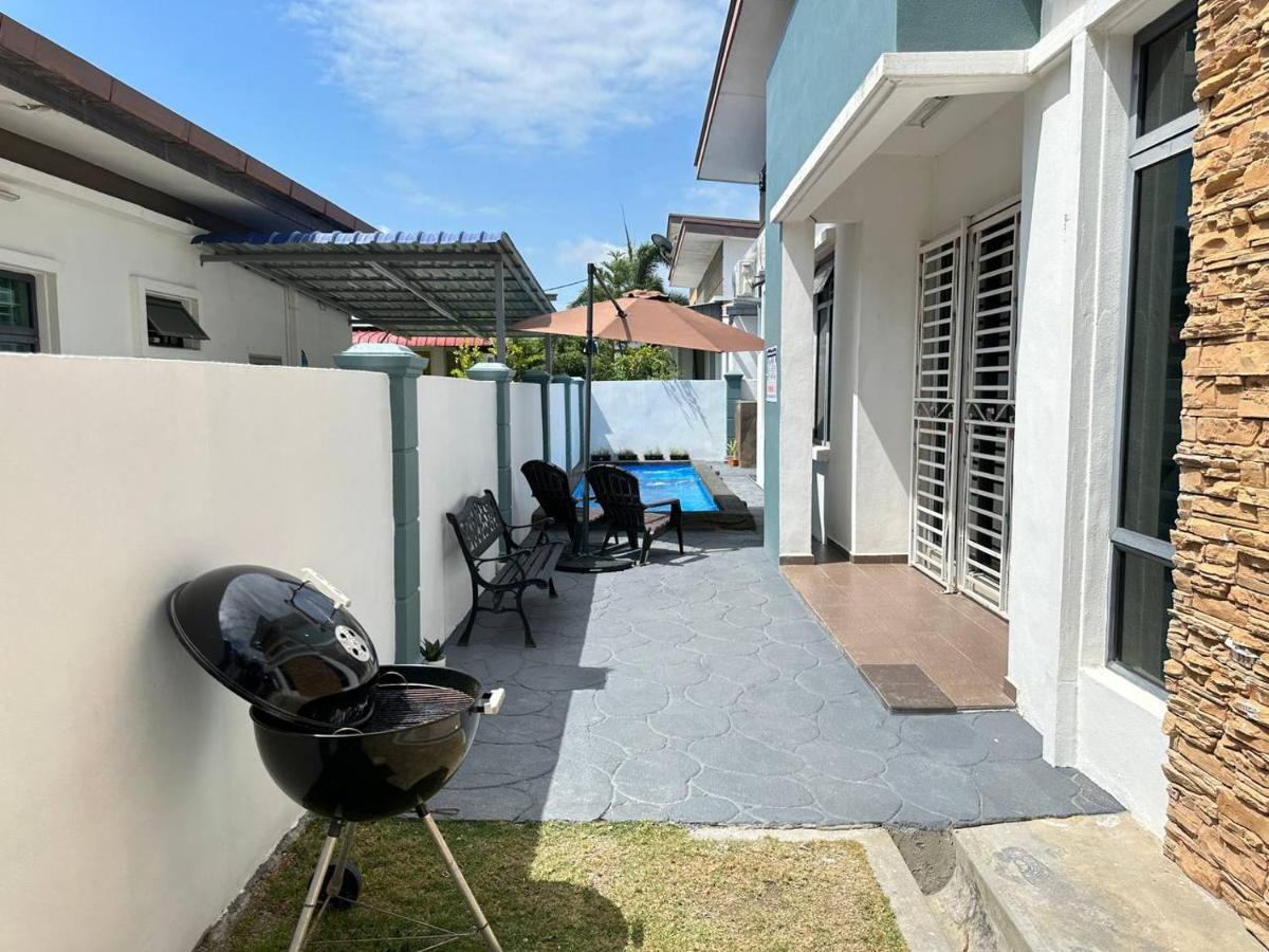 Bandar Melaka Family Bungalow Private Pool Bbq Wifi Netflix Экстерьер фото